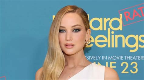 jennifer lawrence nsfw|Jennifer Lawrence shocks fans by getting completely naked in。